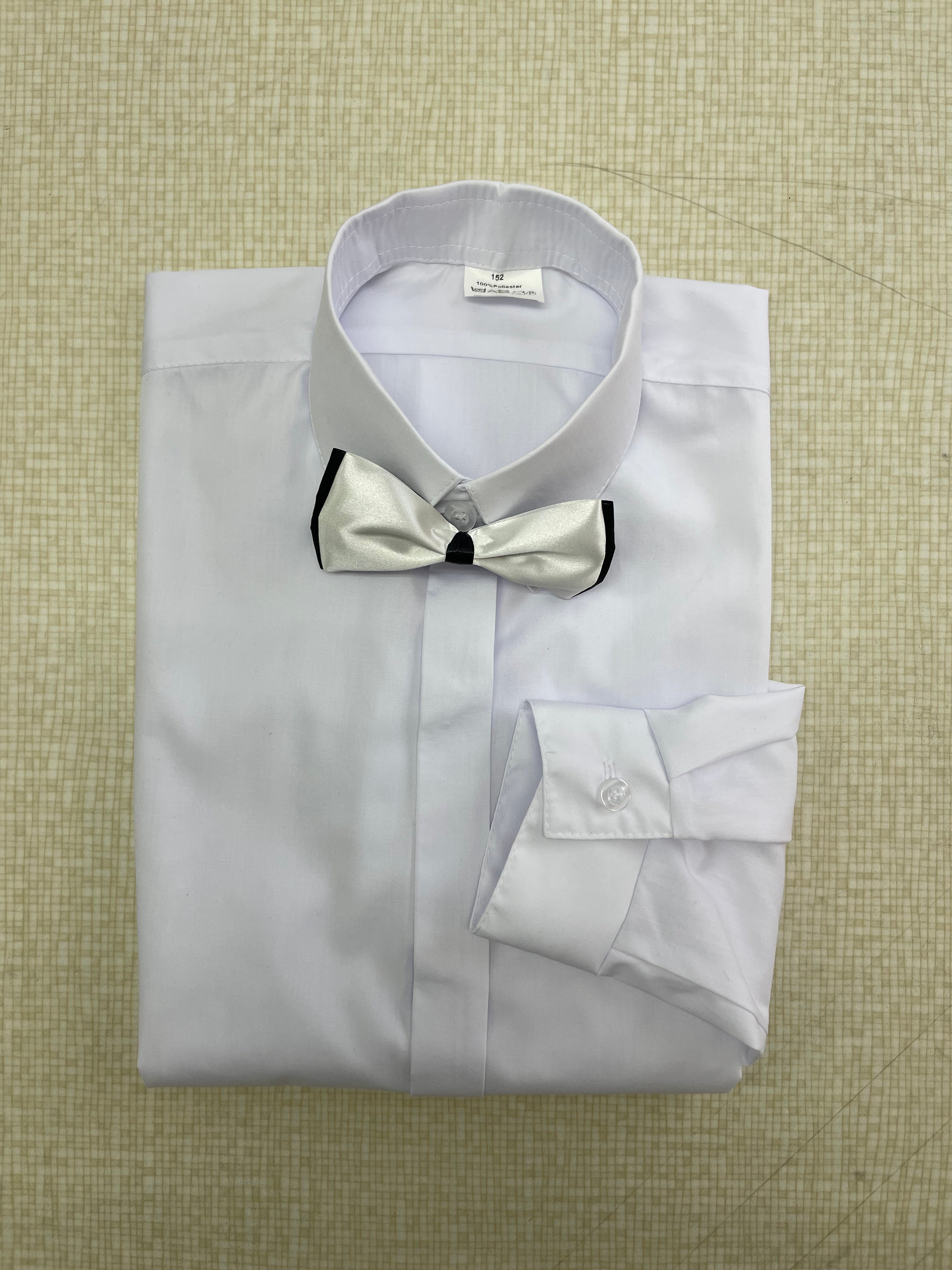 Chłopięca biała koszula z długim rękawem